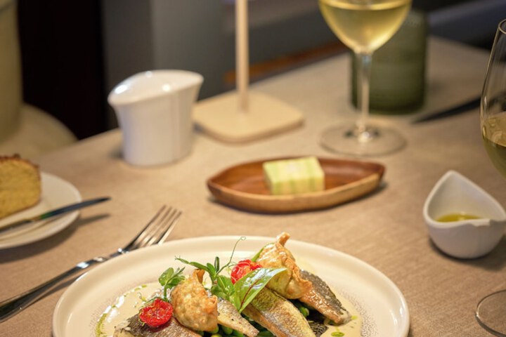 Dining 53 of 64
