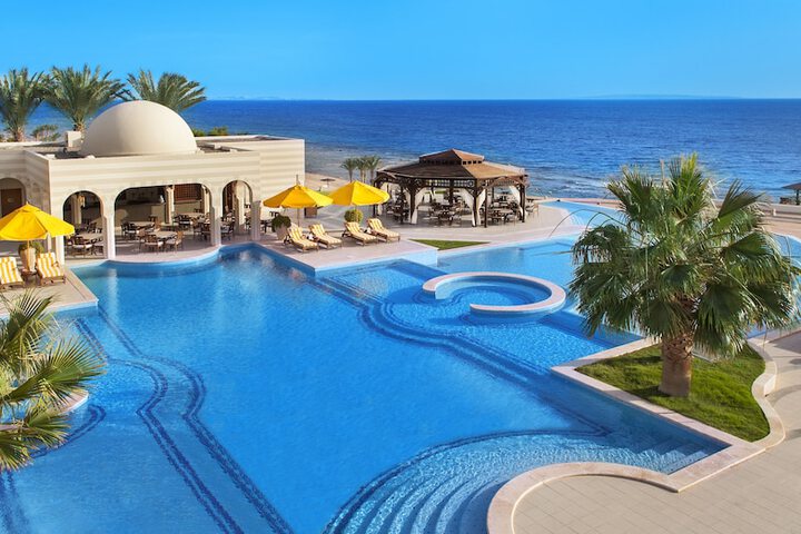 Pools & Facilities