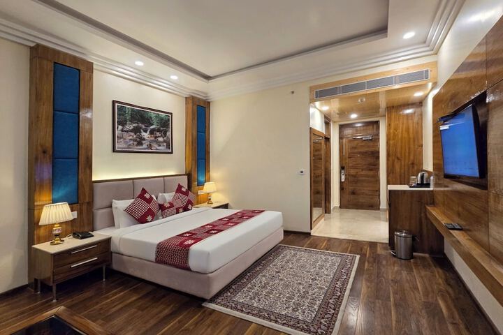 Room 41 of 165