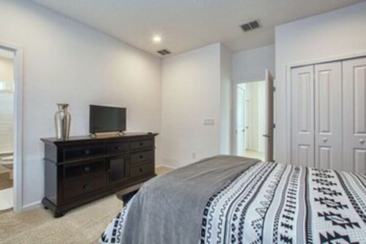 Room 116 of 170