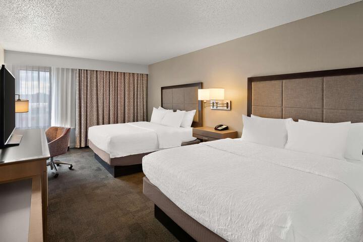 2 Queen Beds (1 of 2)