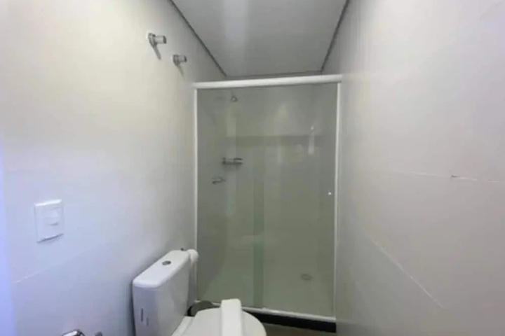 Room 9 of 10