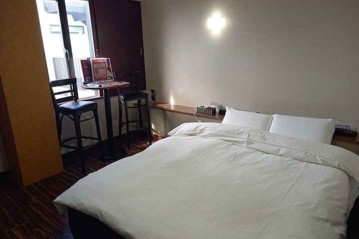 Room 18 of 51