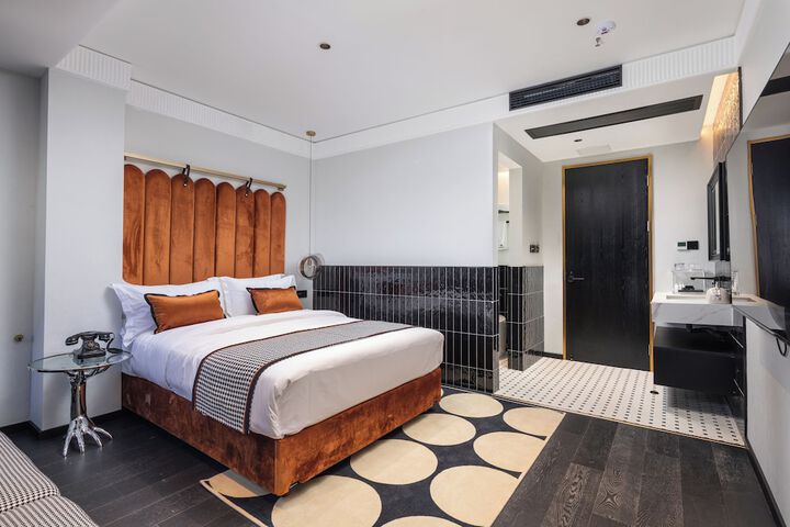 Room 20 of 66