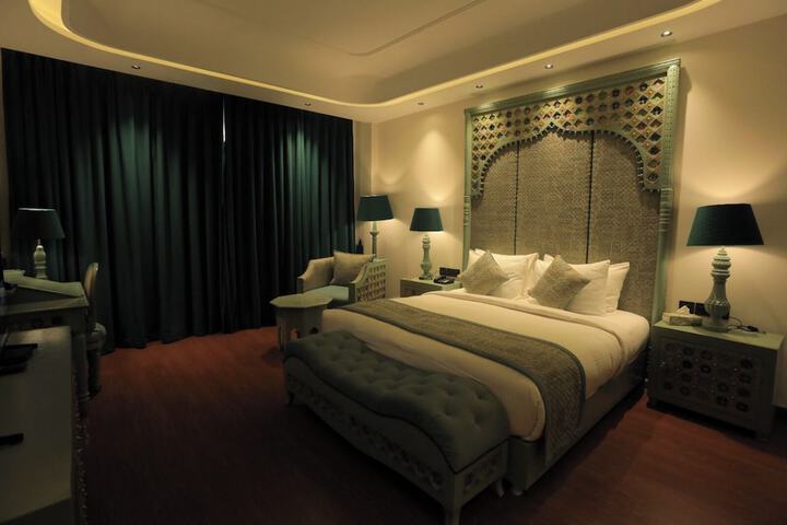 Room 11 of 26