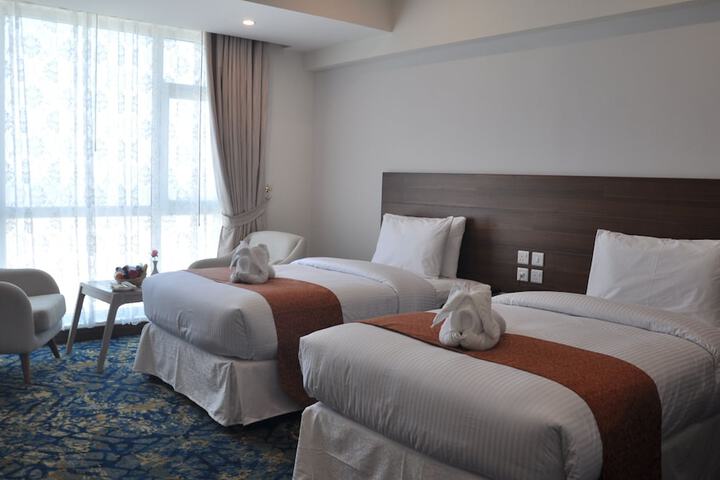 Room 15 of 37