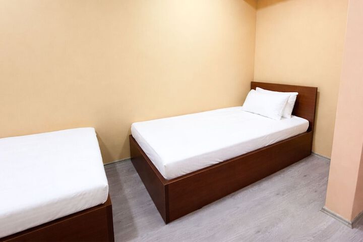 Room 7 of 38