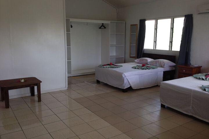 Room 10 of 128