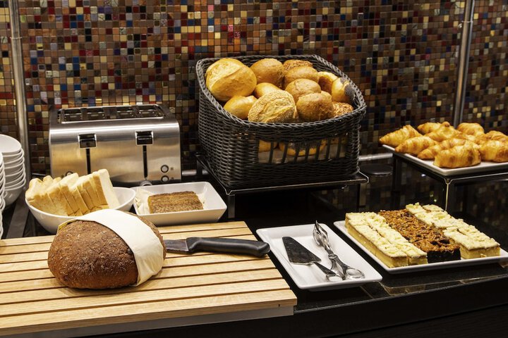 Breakfast/Coffee Service 23 of 34