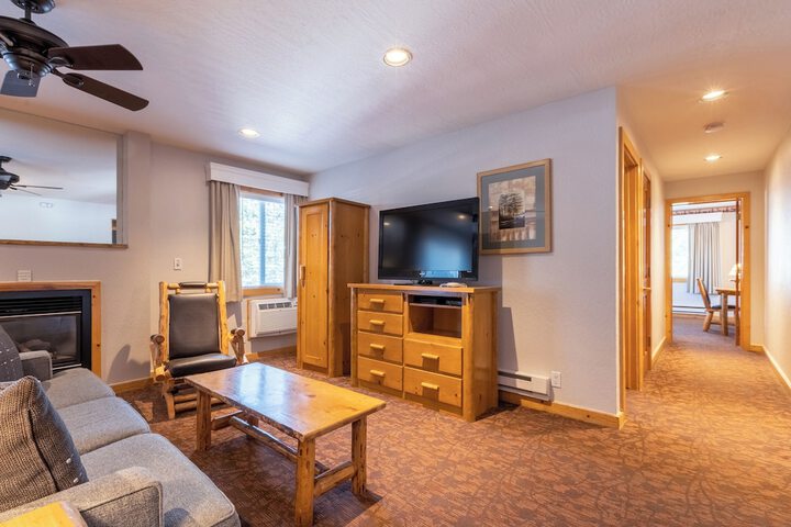 Room 43 of 103