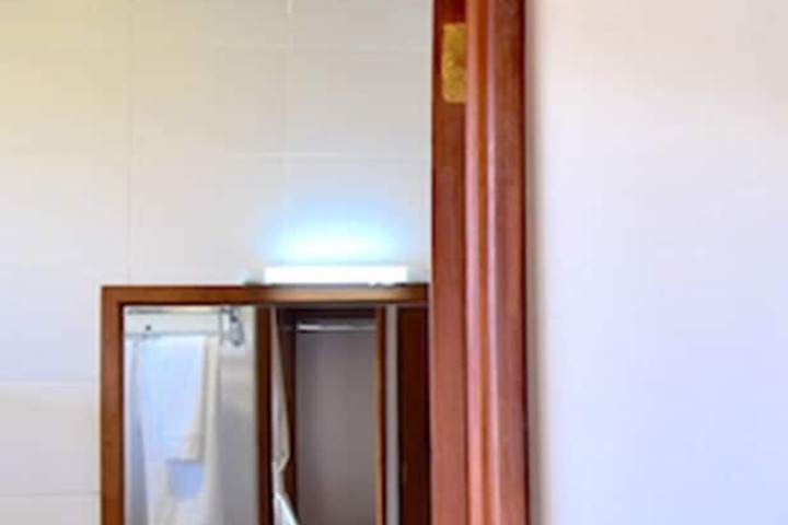 Room 9 of 21