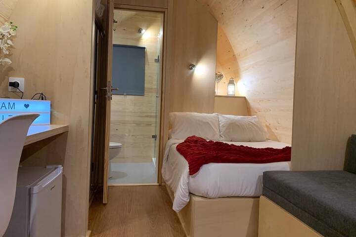 Room 12 of 79