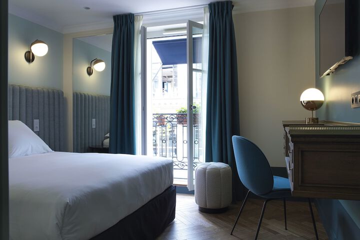 Room 10 of 72