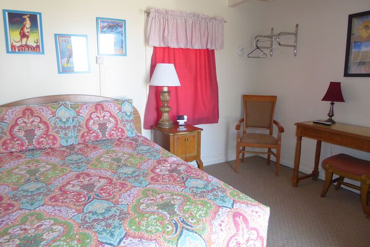 Room 2 of 64