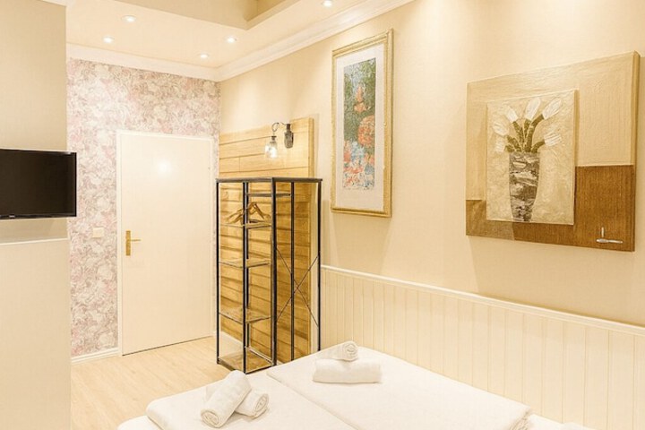 Room 45 of 94