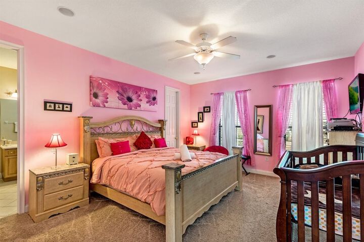 Room 9 of 38