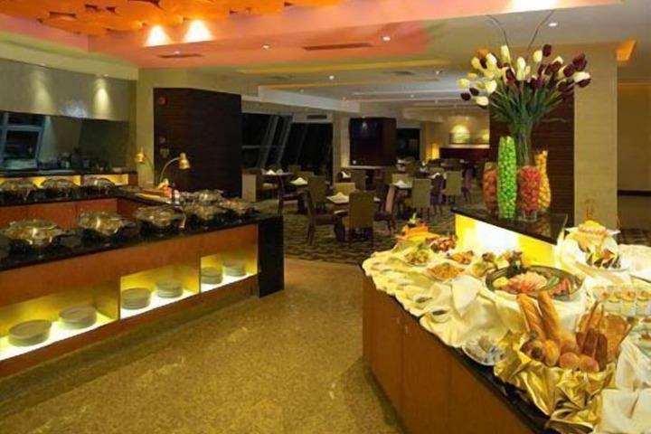 Dining Photos