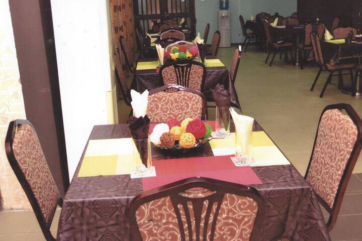 Dining 6 of 12
