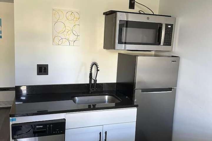 Double Room Mobility Accessible (10 of 21)