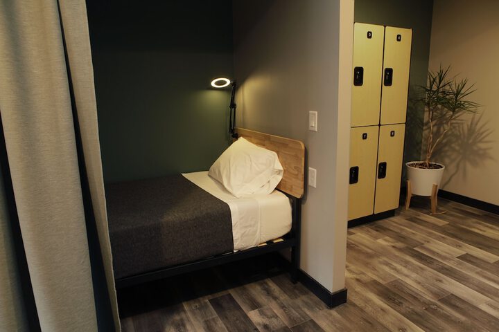 Room 20 of 39