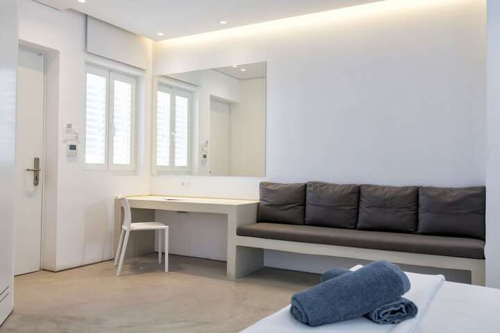 Room 17 of 283