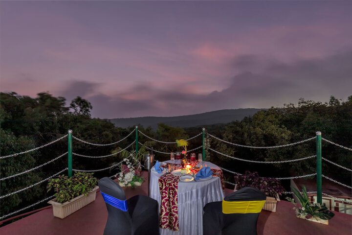 Dining Photos