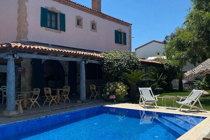 Pool Hotel