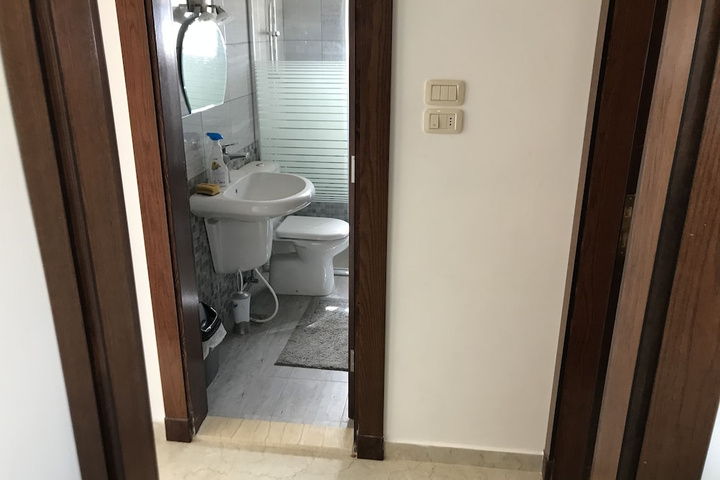 Room 7 of 20