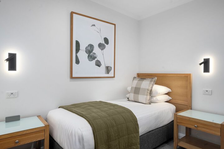 Room 14 of 38