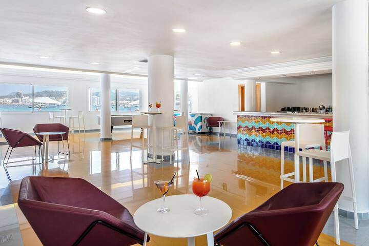 Snack bar