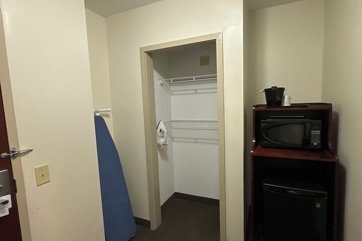 Room 8 of 41