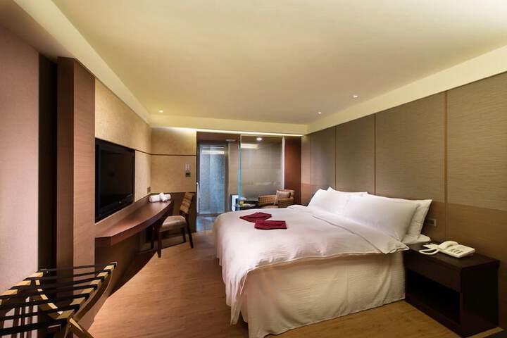 Room 10 of 50