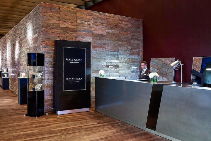 Concierge desk
