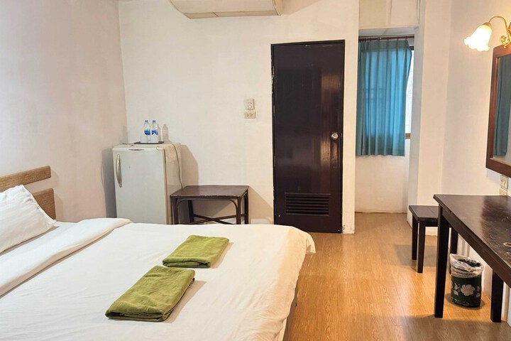 Room 18 of 31