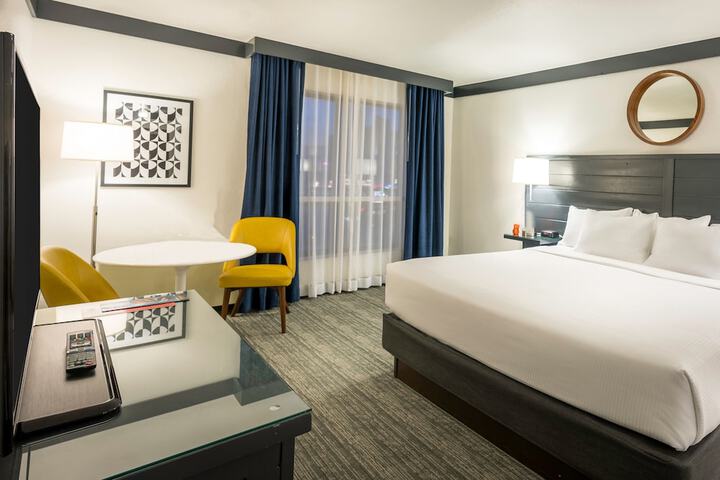 1 King Bed (22 of 22)