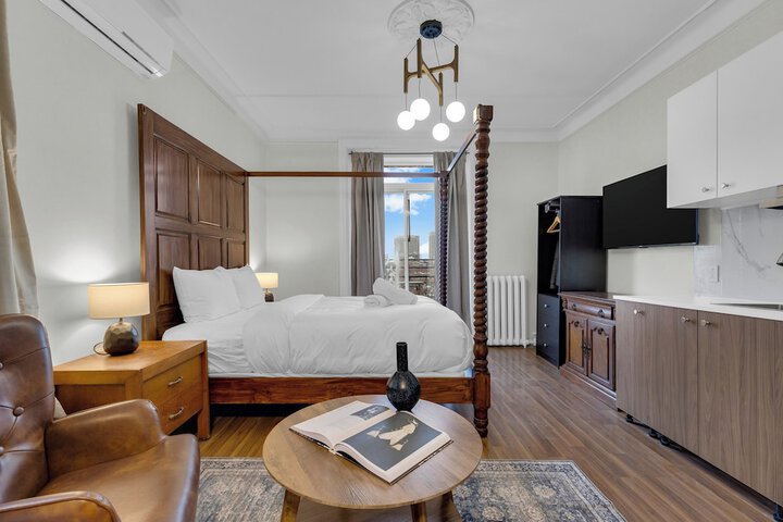 Room 72 of 174