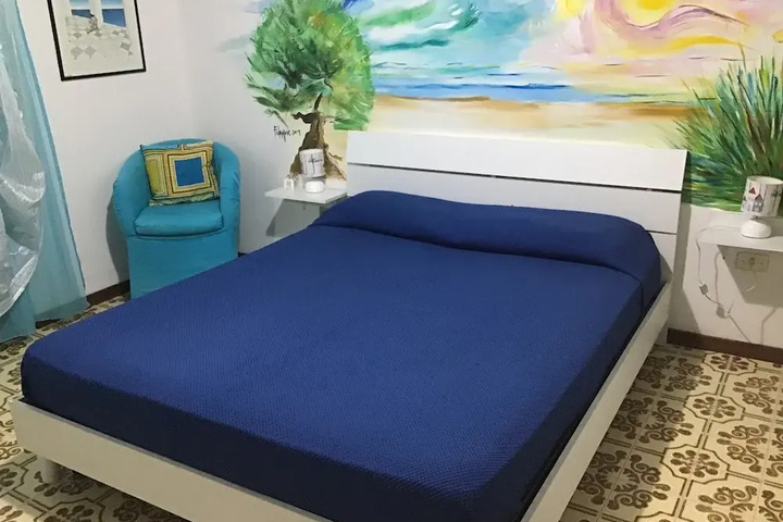 Room 6 of 20