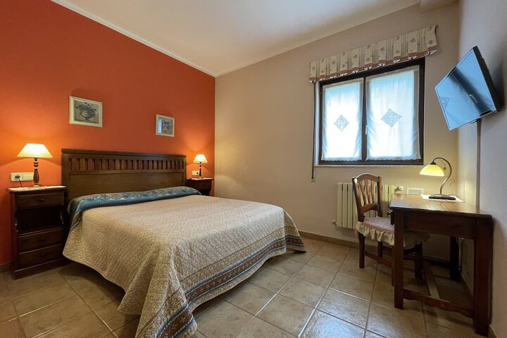 Room 6 of 24