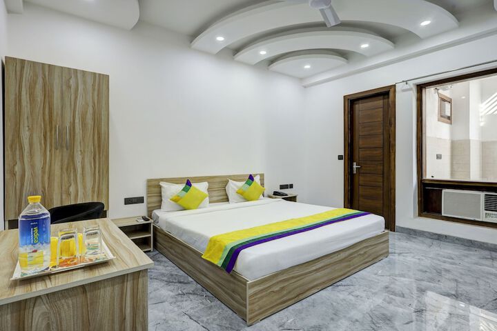 Room 18 of 38