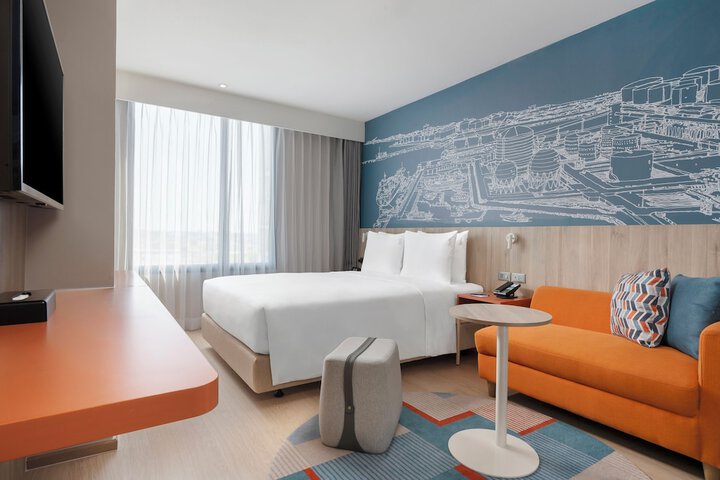 Room 8 of 62