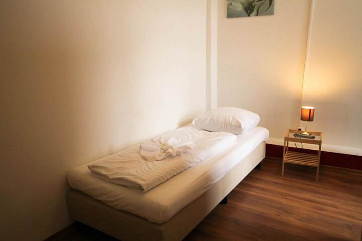 Room 15 of 52