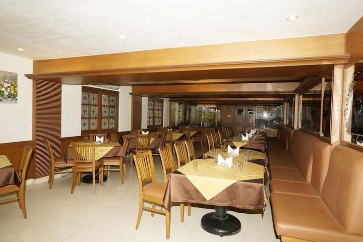 Dining 45 of 60