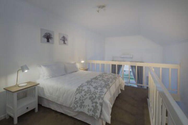 Room 4 of 23