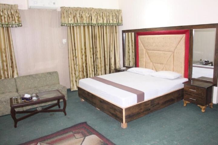 Room 17 of 20