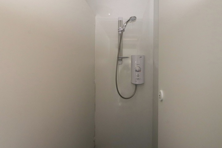 Room 18 of 40
