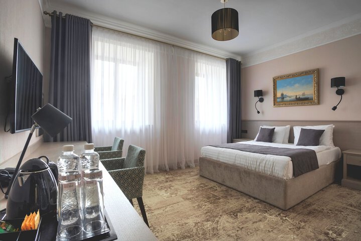 Room 19 of 77