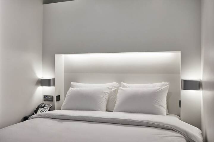 Room 8 of 41