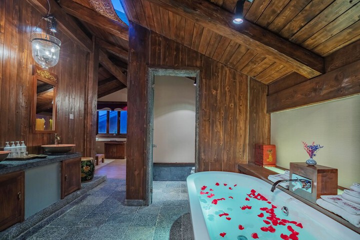 Bath Interior