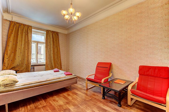 Room 9 of 29