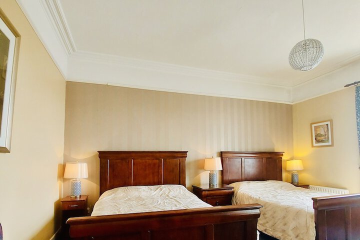 Room 11 of 44